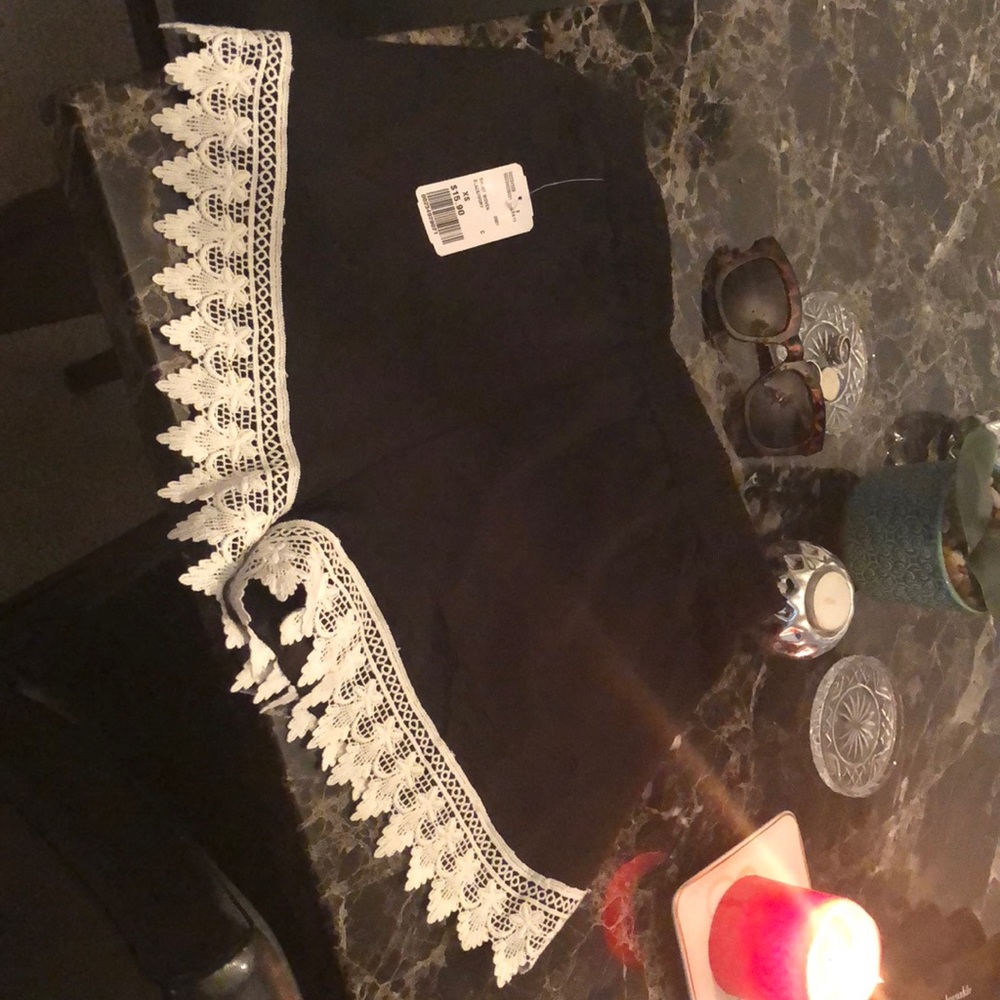 Short F21 xsmall black and ivory